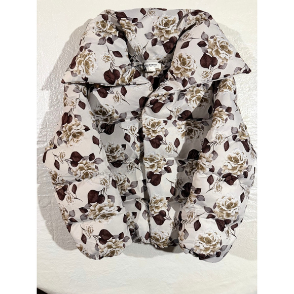 Lulus Jackets & Blazers - NWT Glamorous LuLus Seriously Comfy Light Grey Floral Jacquard Quilted Puffer XS